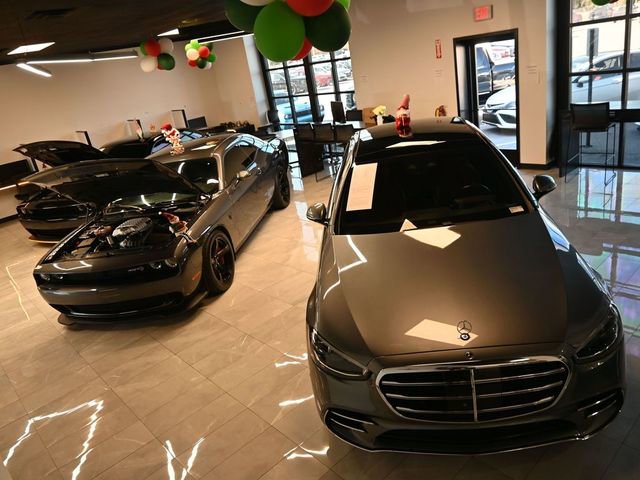 Used 2019 Porsche Panamera 4 w/ Premium Package image 5