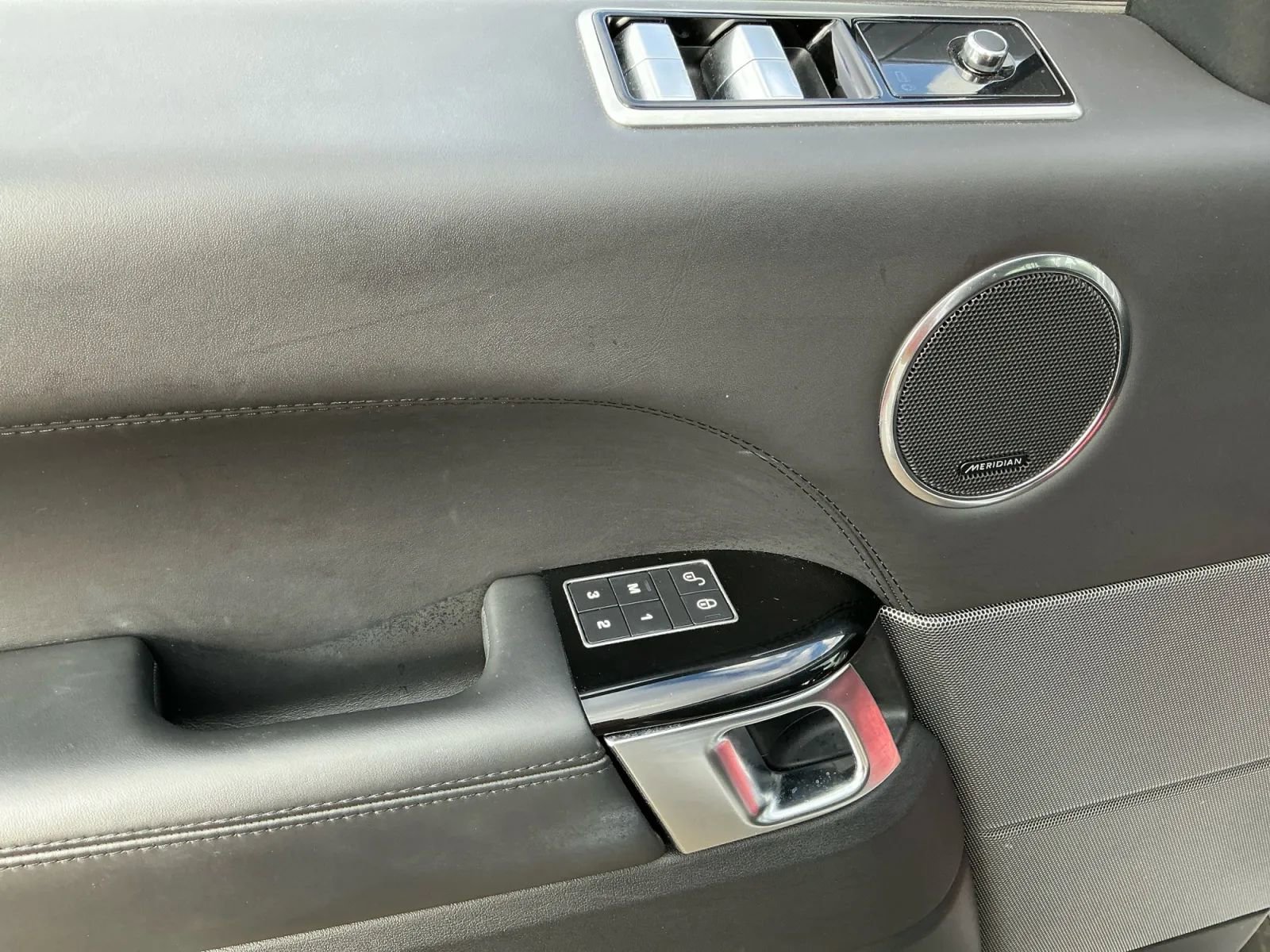 Used 2020 Land Rover Range Rover Sport HSE Dynamic image 10