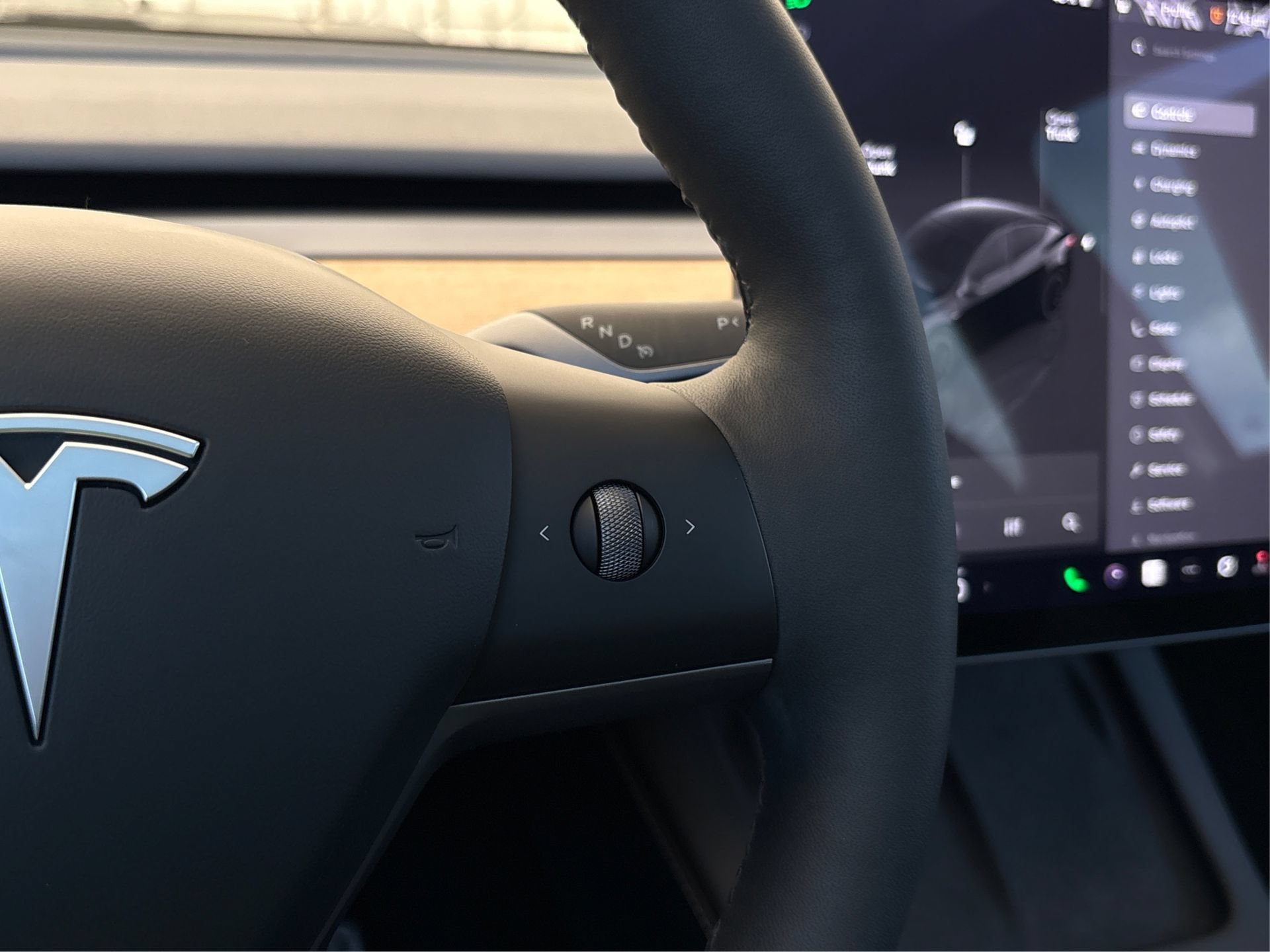 Used 2025 Tesla Model Y Performance AWD/4WD image 27