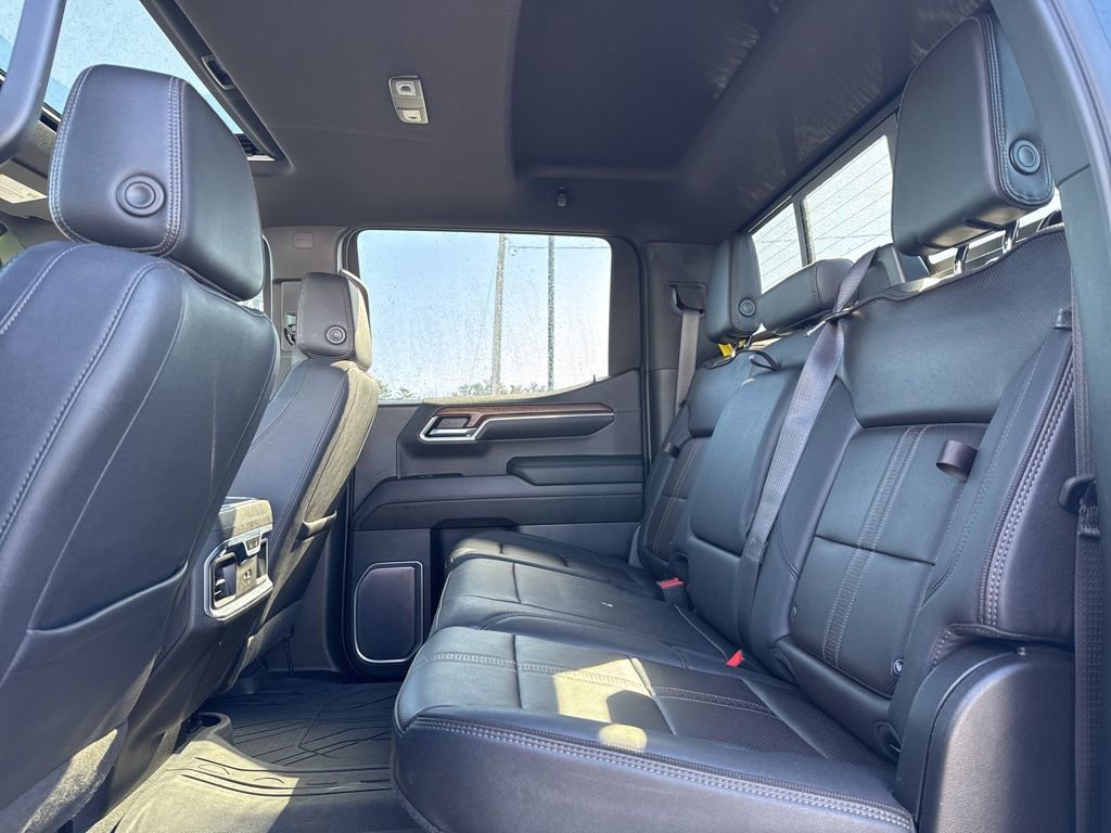 Used 2023 Chevrolet Silverado 1500 High Country w/ High Country Premium Package image 19