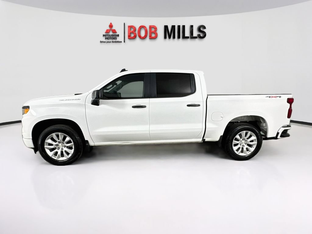 Used 2022 Chevrolet Silverado 1500 Custom AWD/4WD image 4