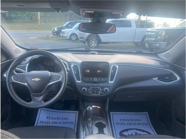 Used 2019 Chevrolet Malibu LT FWD image 14