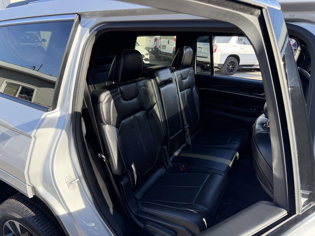 Used 2021 Jeep Grand Cherokee L Overland image 16