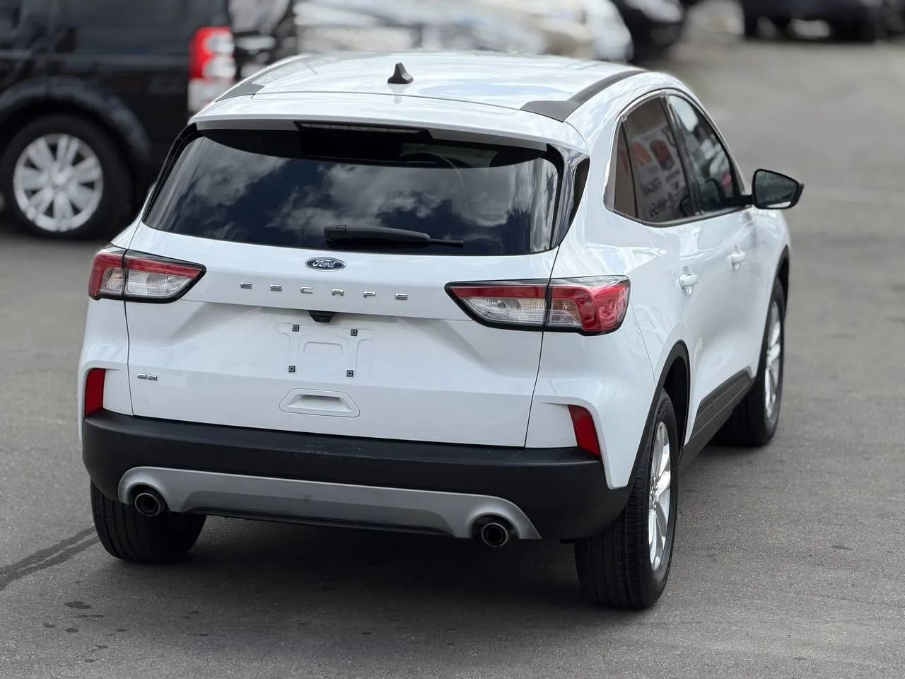 Used 2022 Ford Escape SE FWD image 15