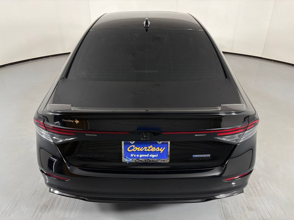 Used 2023 Honda Accord Sport image 7