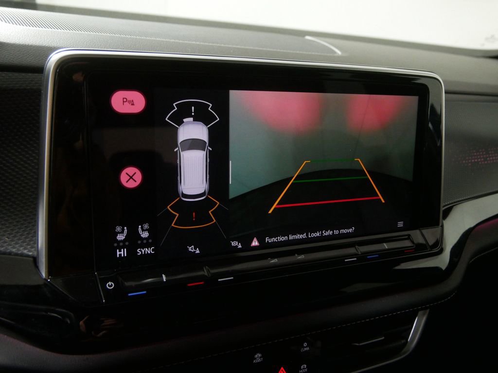 Used 2024 Volkswagen Atlas Cross Sport SEL R-Line image 29