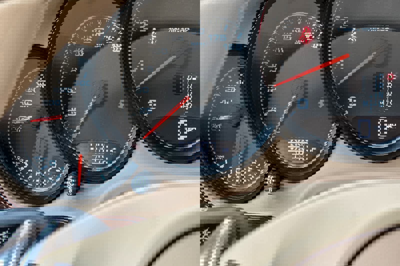 Used 2013 Porsche Panamera image 29