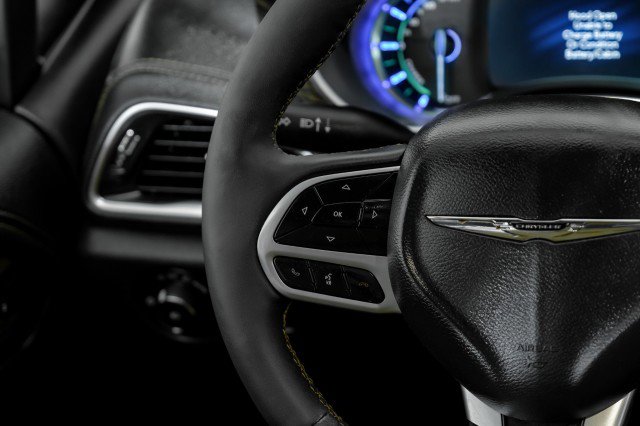 Used 2023 Chrysler Pacifica Pinnacle image 14