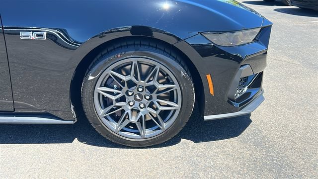 New 2026 Ford Mustang GT Premium w/ GT Performance Package RWD image 9
