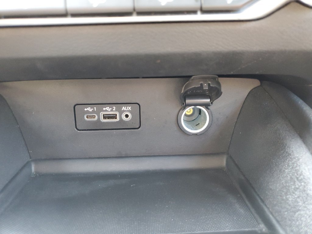 Used 2025 Nissan Altima 2.5 SV AWD/4WD image 23