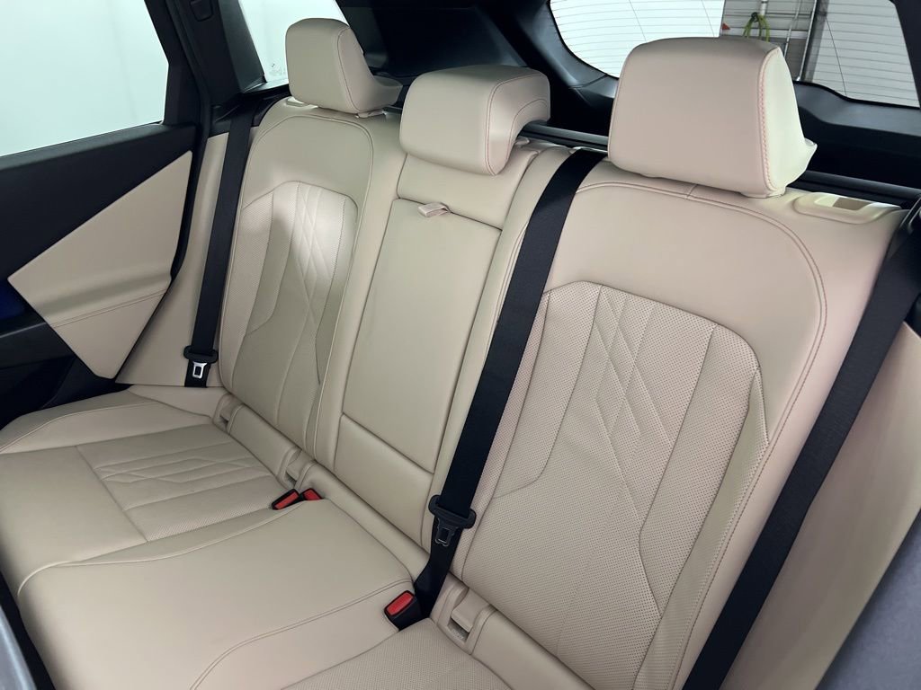 Used 2026 BMW X3 xDrive30 w/ Premium Package image 6