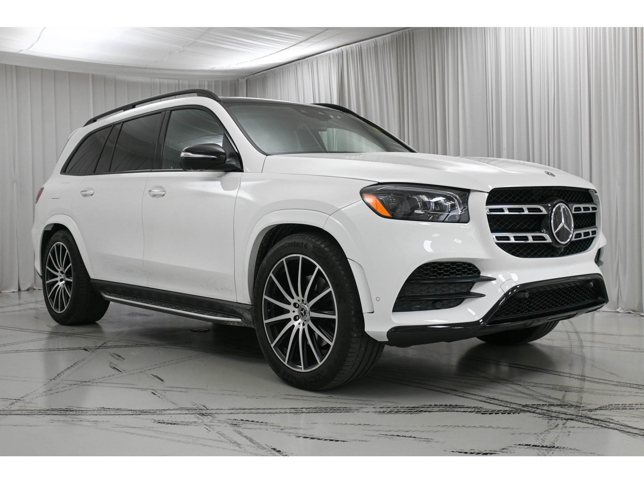 Used 2021 Mercedes-Benz GLS 580 4MATIC image 2