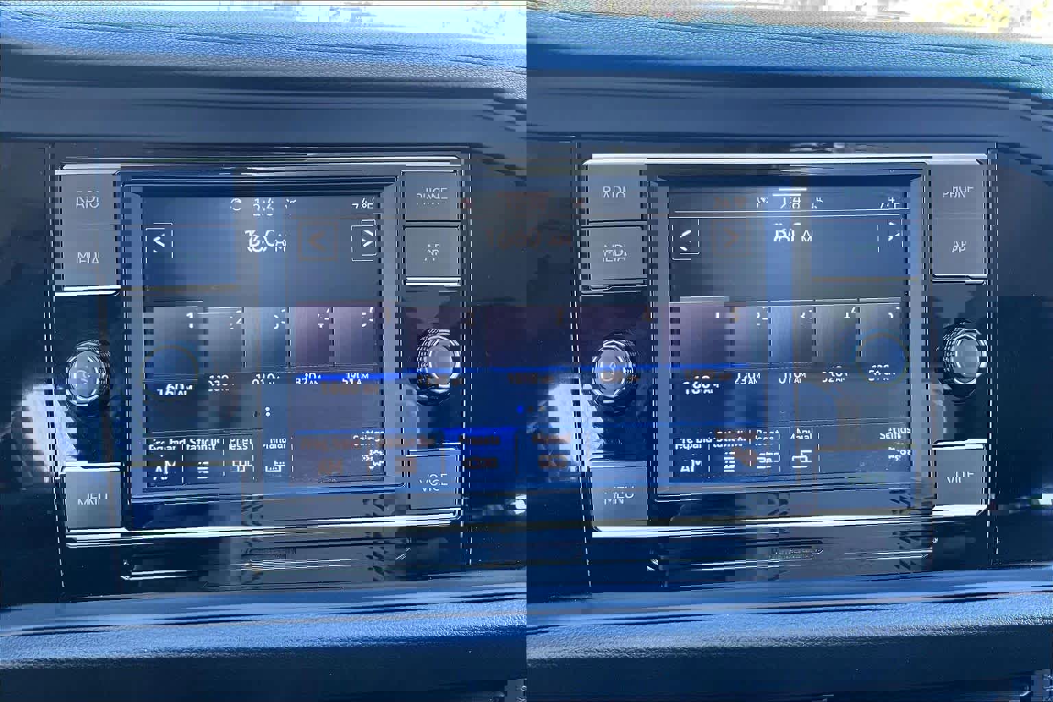 Used 2024 Volkswagen Jetta SE image 30