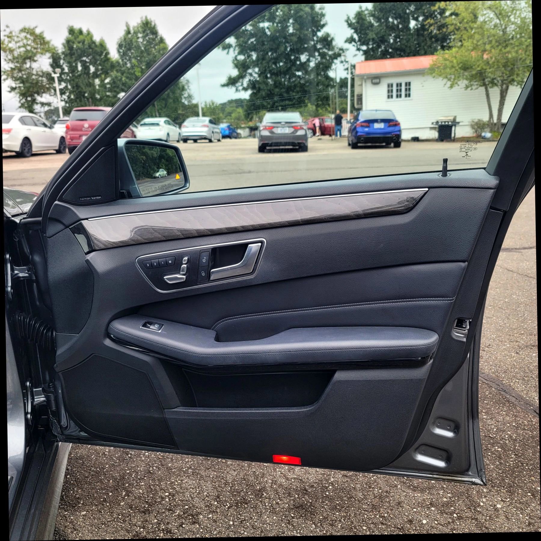 Used 2016 Mercedes-Benz E 350 4MATIC Sedan image 35