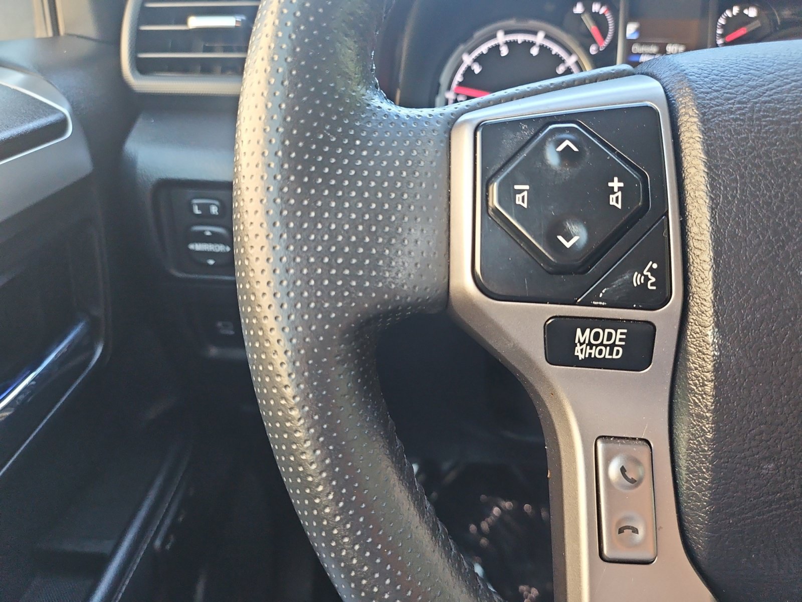Used 2024 Toyota 4Runner Limited AWD/4WD image 24