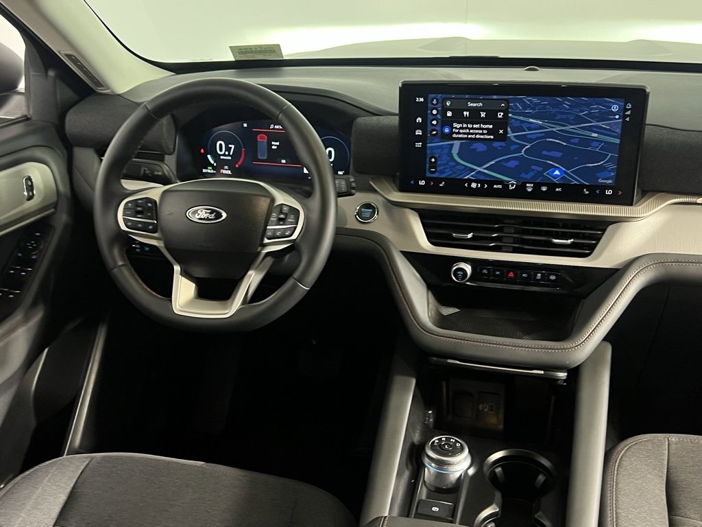 Used 2025 Ford Explorer Active image 15
