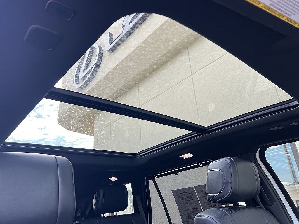Used 2024 Toyota Sequoia Platinum image 30