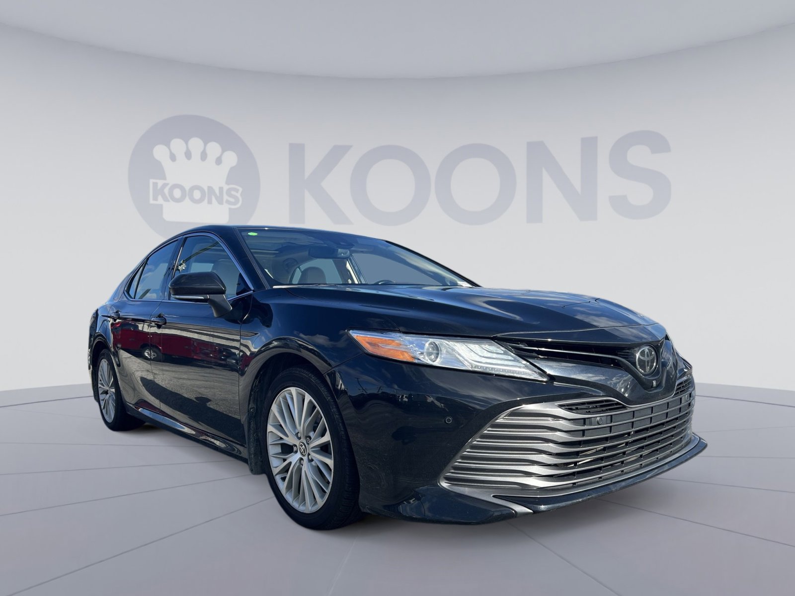 Used 2020 Toyota Camry XLE image 10