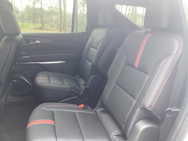 New 2026 Chevrolet Traverse RS w/ LPO, Floor Liner Package FWD image 16