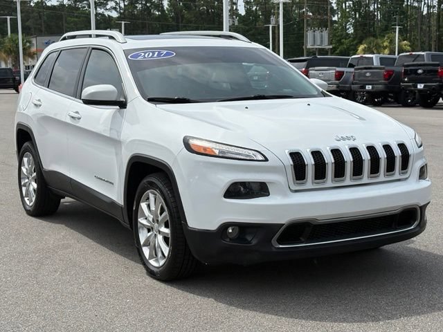 Used 2017 Jeep Cherokee Limited FWD image 7