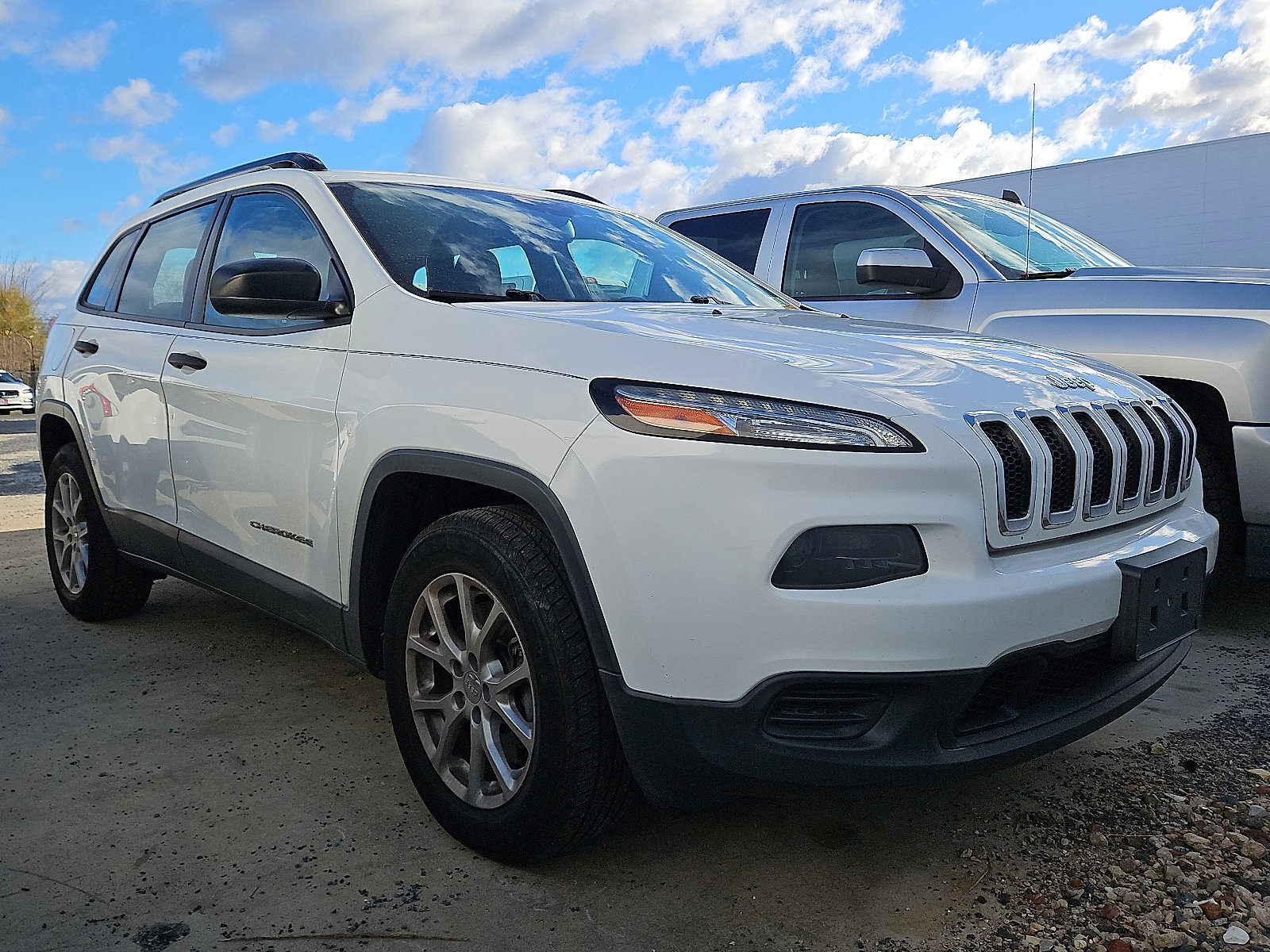 Used 2016 Jeep Cherokee Sport w/ Cold Weather Group