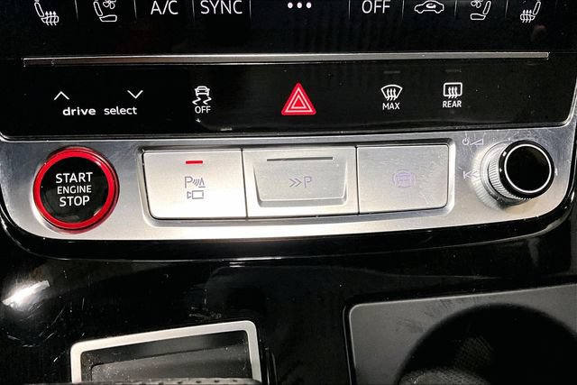 Used 2023 Audi SQ7 Prestige AWD/4WD image 18
