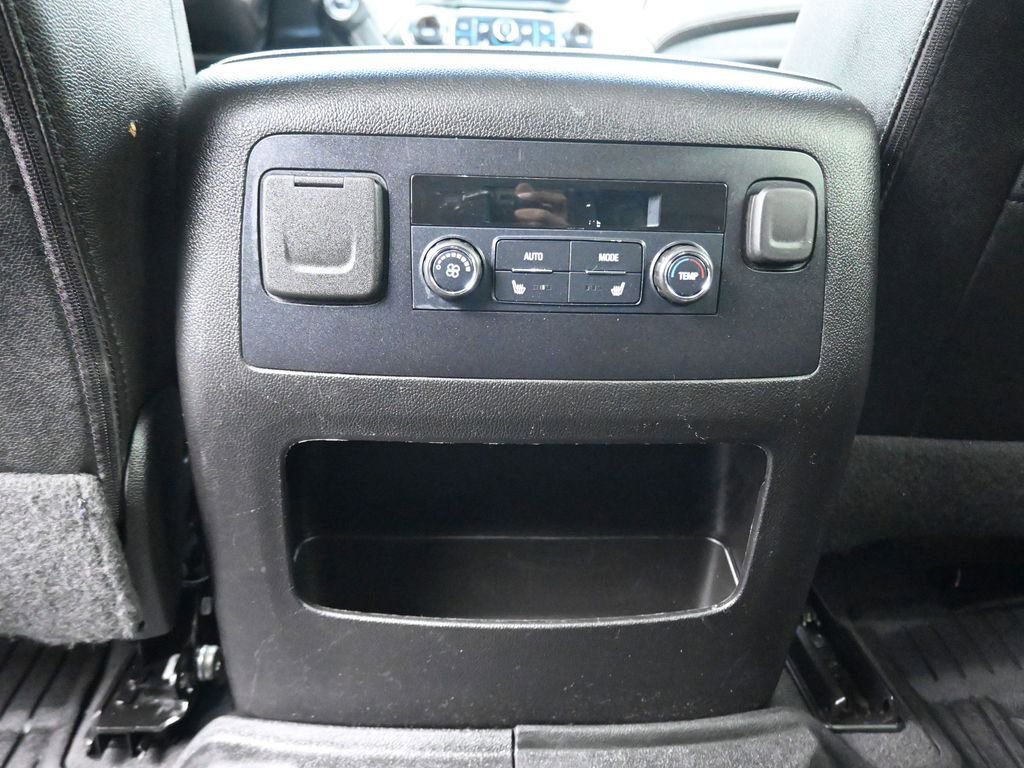Used 2019 Chevrolet Tahoe LT w/ Luxury Package image 32