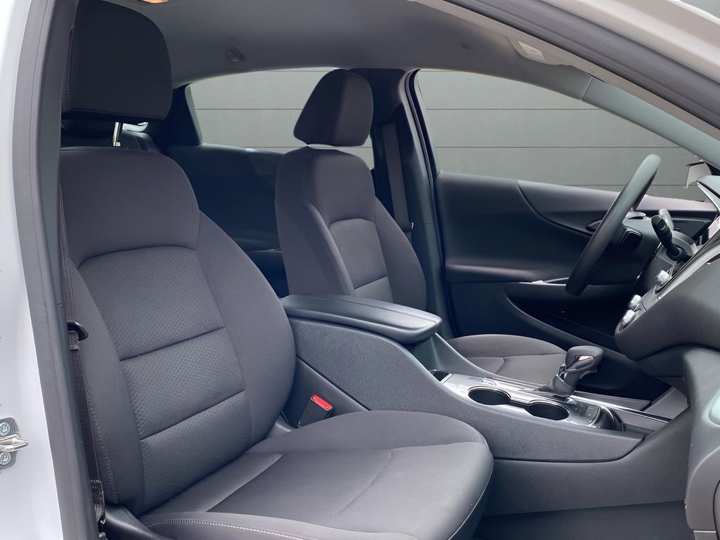 Used 2024 Chevrolet Malibu LT image 19