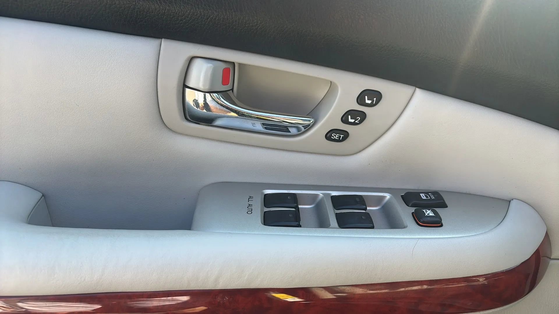 Used 2007 Lexus RX 400h AWD image 29