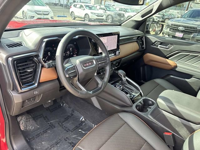 Used 2025 GMC Canyon AT4 w/ AT4 Premium Package image 17