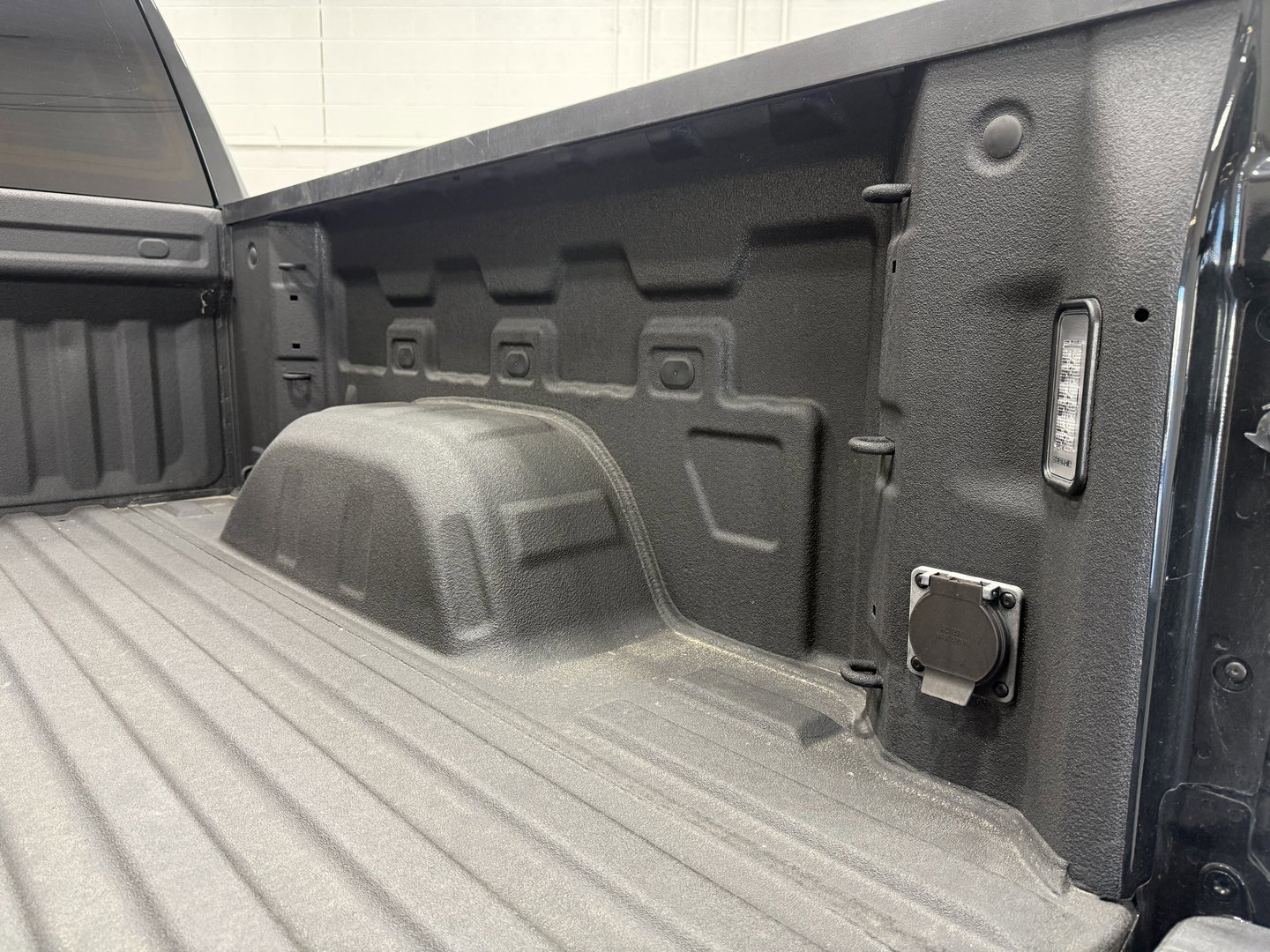 Used 2025 Chevrolet Silverado 1500 LT Trail Boss w/ LT Trail Boss Premium Package image 34