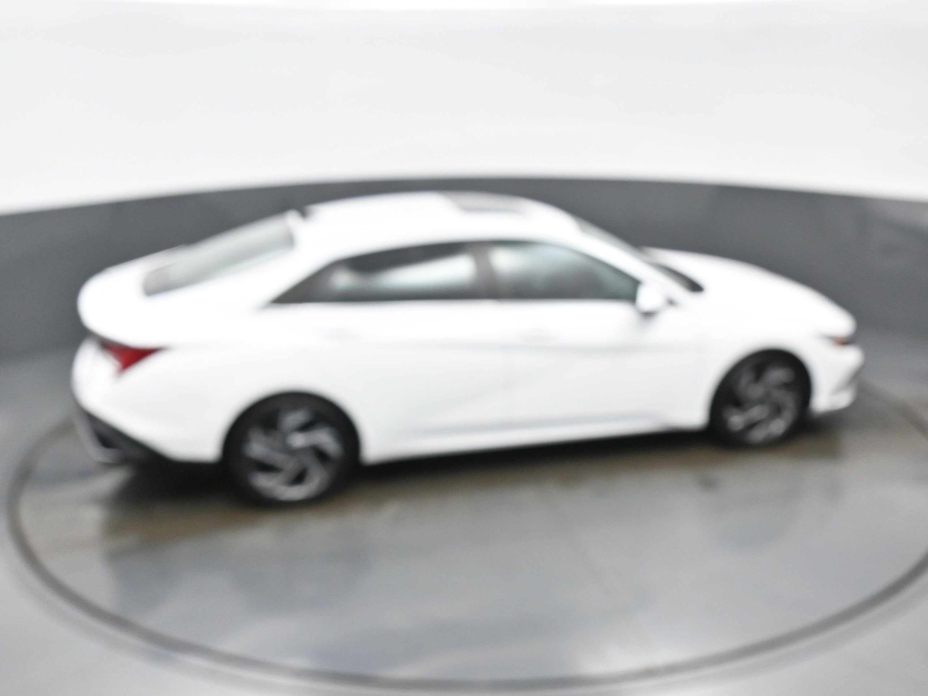 Certified 2025 Hyundai Elantra Limited image 39