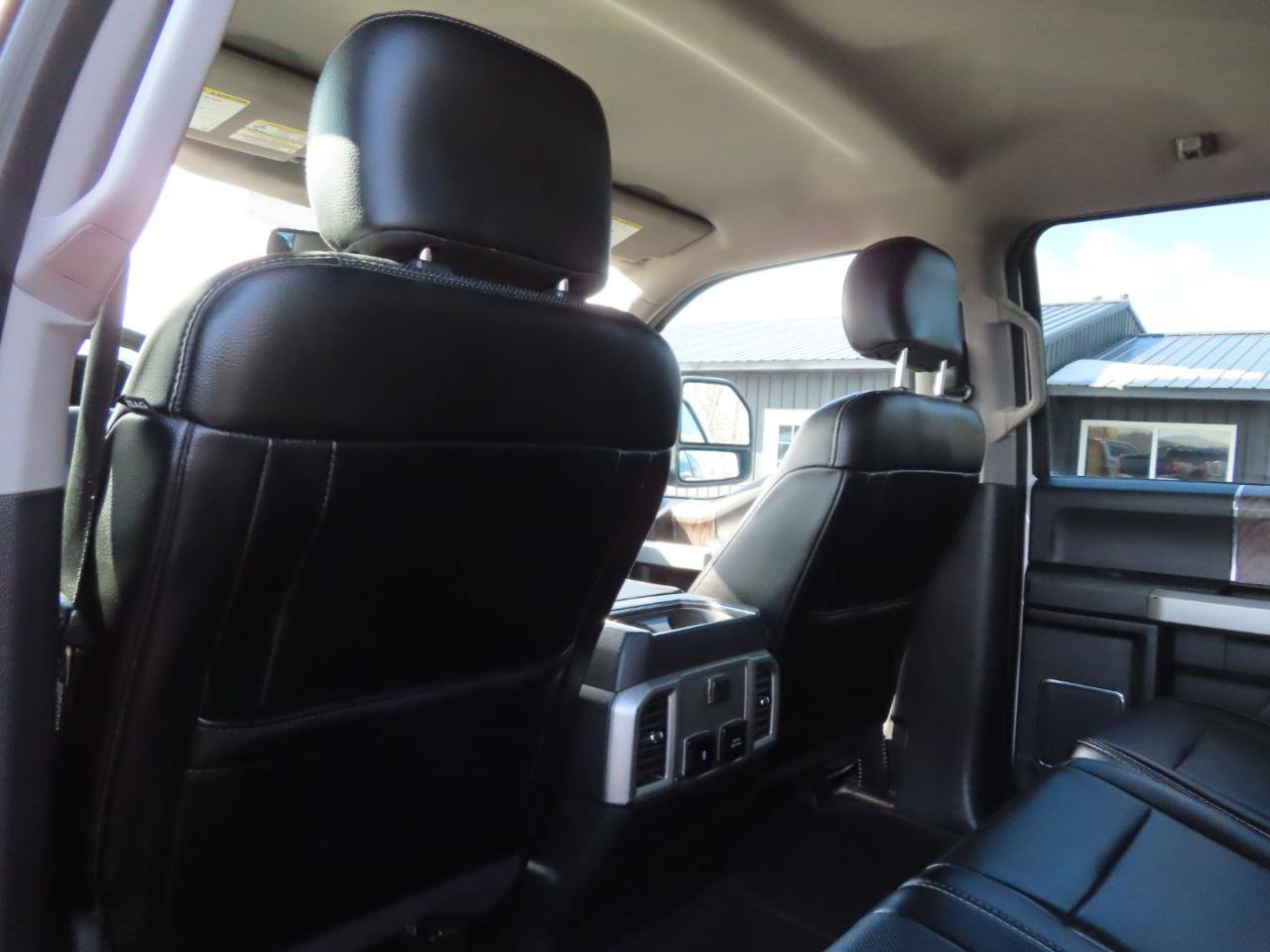 Used 2018 Ford F250 Lariat w/ Camper Package image 47