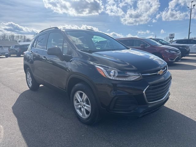 Used 2020 Chevrolet Trax LT w/ LT Convenience Package AWD/4WD image 5