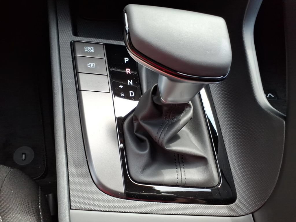 New 2026 Hyundai Elantra Sport FWD image 21