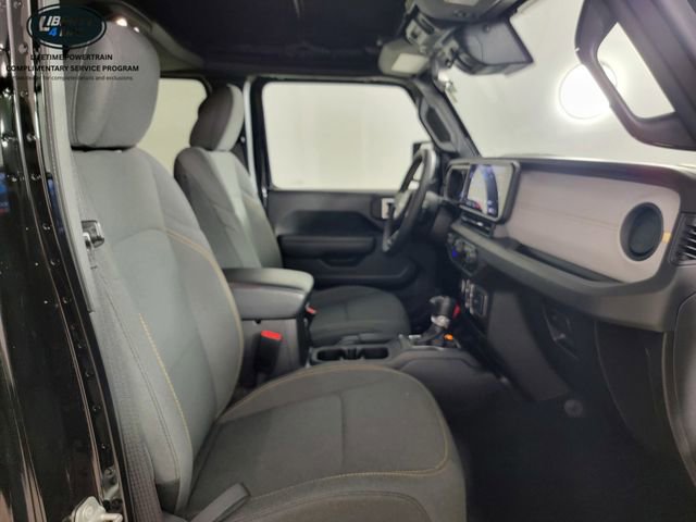 Used 2024 Jeep Wrangler Unlimited AWD/4WD image 17