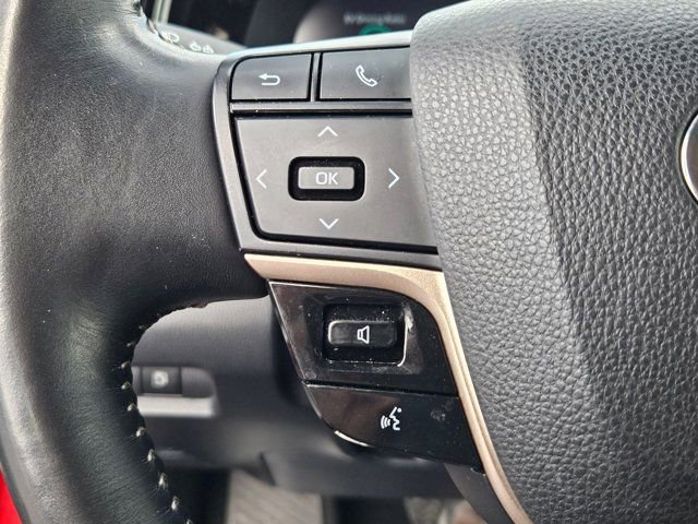 Used 2024 Toyota Crown Limited image 20