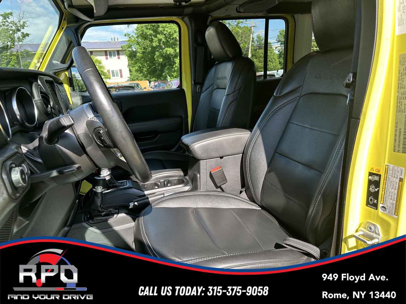 Used 2023 Jeep Wrangler Unlimited Sahara w/ LED Lighting Group AWD/4WD image 14
