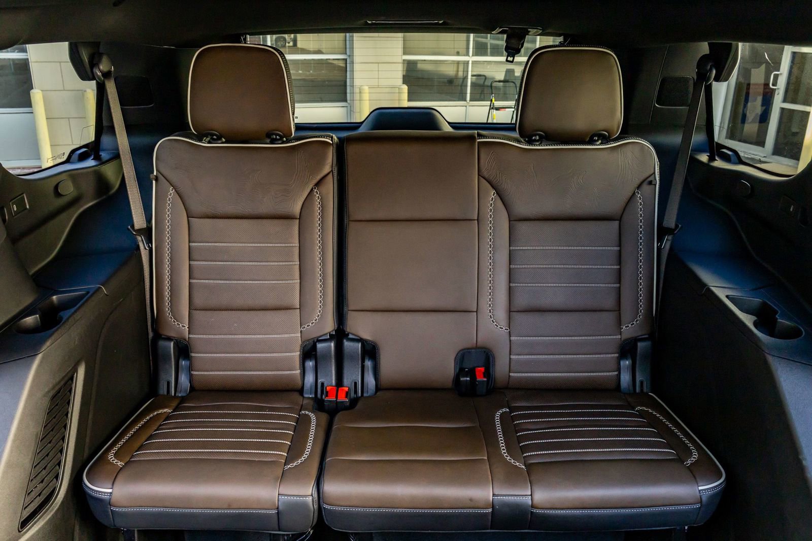 Used 2025 GMC Yukon Denali Ultimate image 37