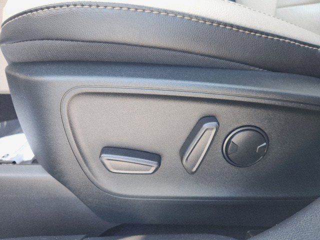 Used 2022 Ford Escape Titanium w/ Class II Trailer Tow Package image 35