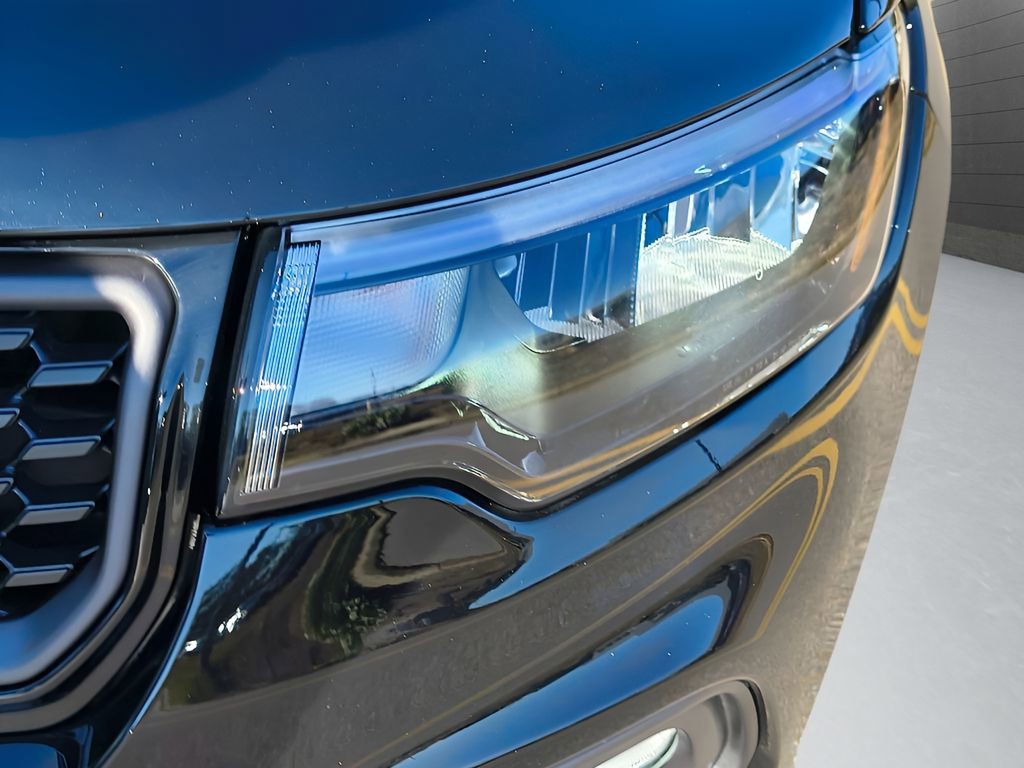 New 2026 Jeep Compass Latitude image 13