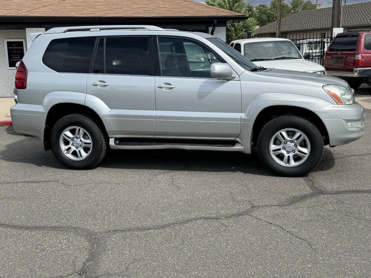 Used 2004 Lexus GX 470 w/ Preferred Accessory Pkg AWD/4WD image 26