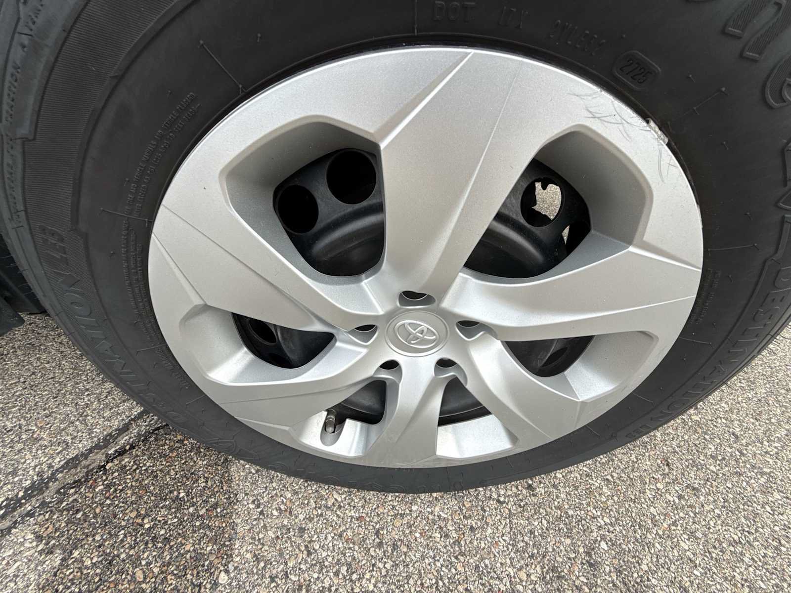Used 2020 Toyota RAV4 LE w/ Carpet Mat Package FWD image 28
