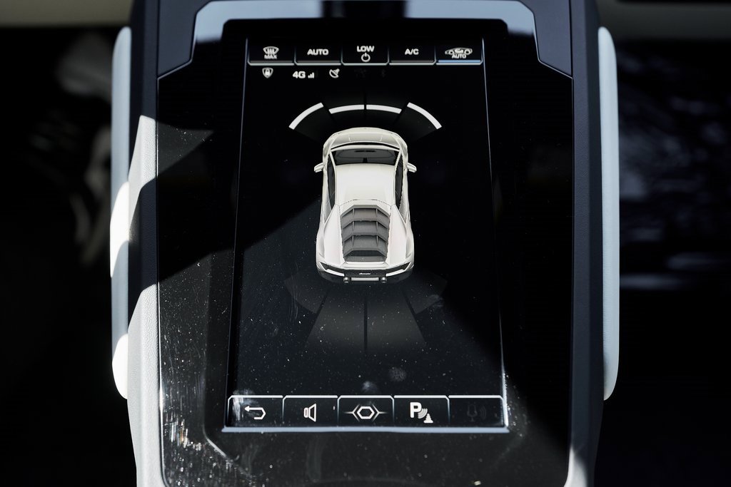 Used 2022 Lamborghini Huracan EVO image 64