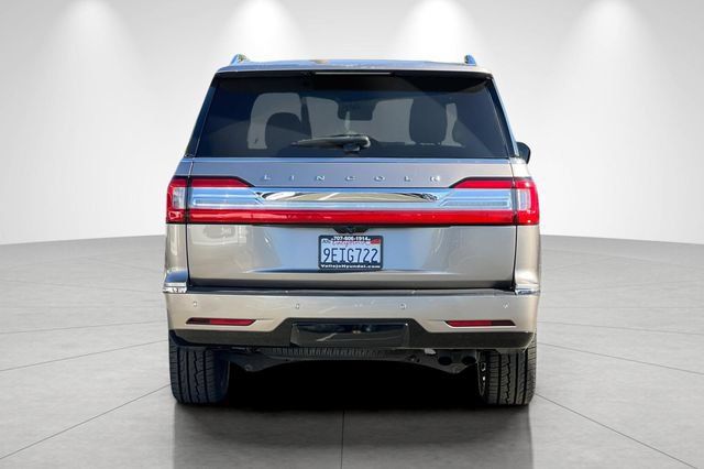 Used 2019 Lincoln Navigator Select w/ Technology Package RWD image 5