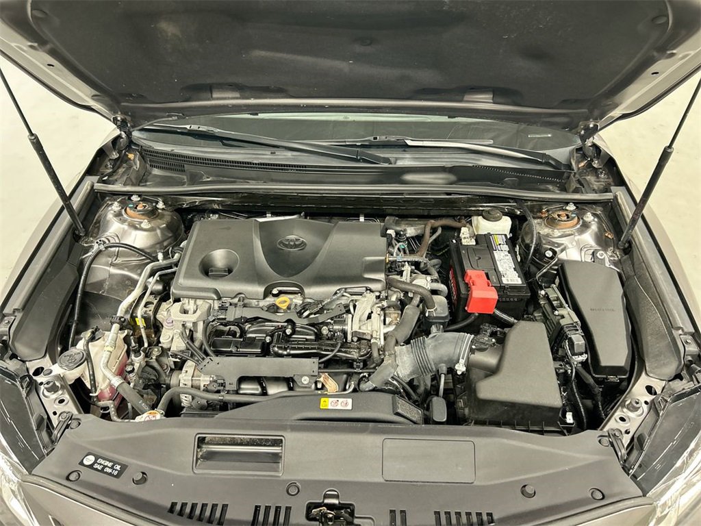 Used 2020 Toyota Camry image 24