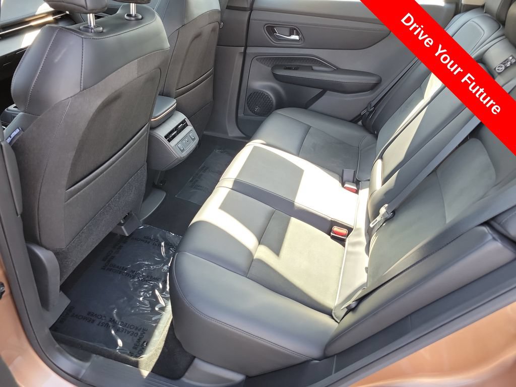 Used 2023 Nissan Ariya FWD image 24