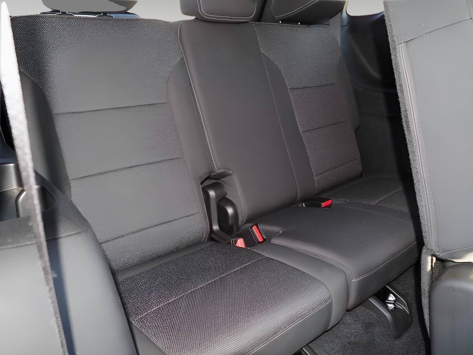 Used 2024 Chevrolet Traverse LS AWD/4WD image 19