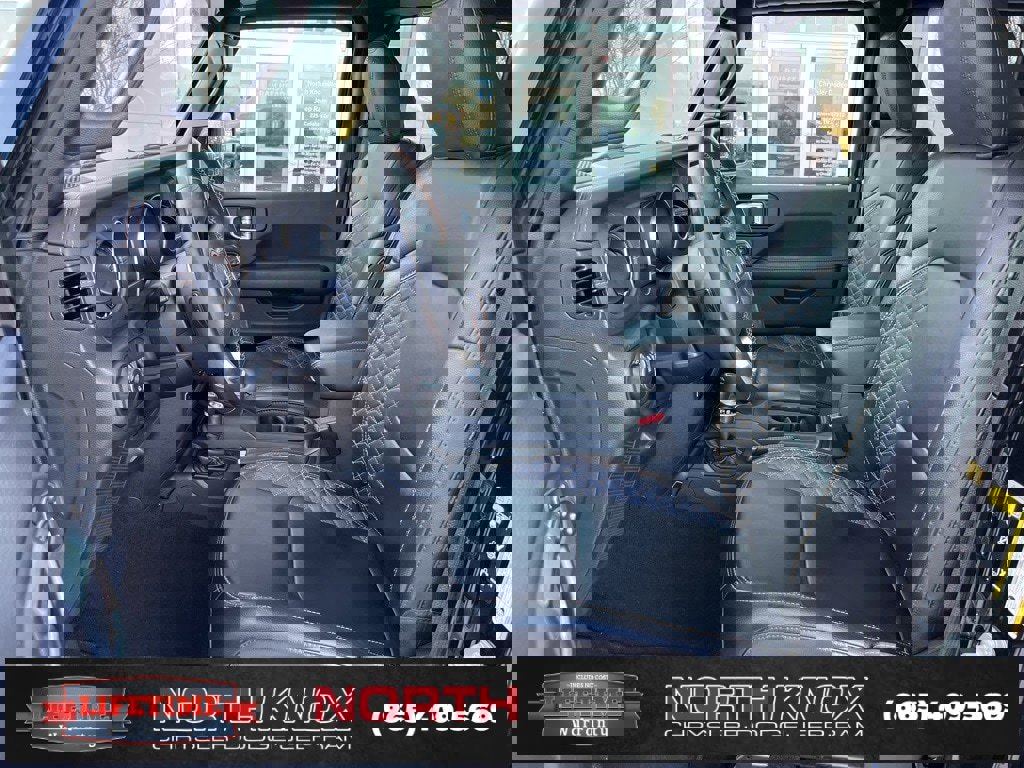 Used 2022 Jeep Gladiator Overland image 3