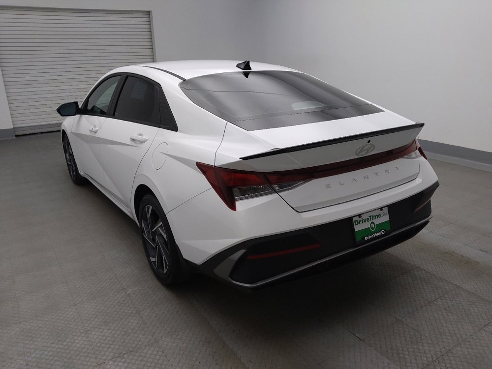 Used 2025 Hyundai Elantra Sport FWD image 5